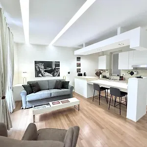  Apartment Campo Dei Fiori Modern With Terrace